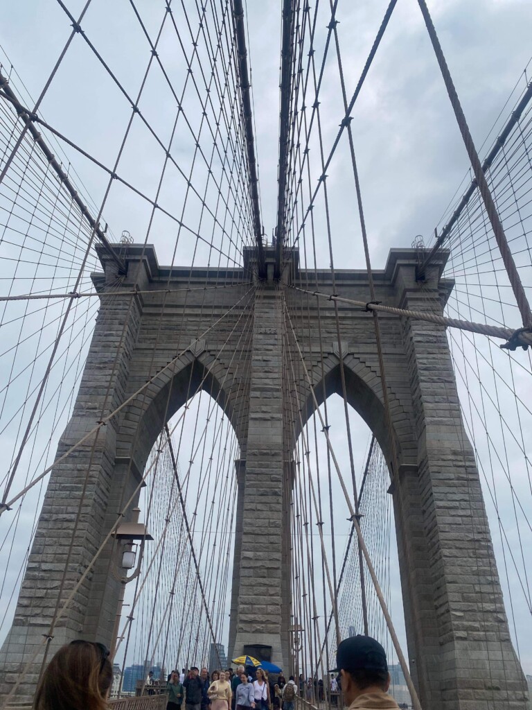 Exploring the Beauty of the Brooklyn Bridge: A Memorable Travel Experience