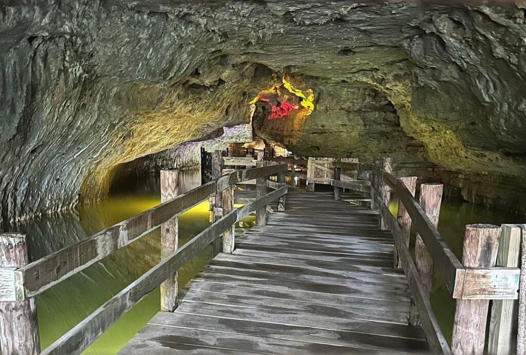 Stark Caverns Missouri: A Must-See Adventure